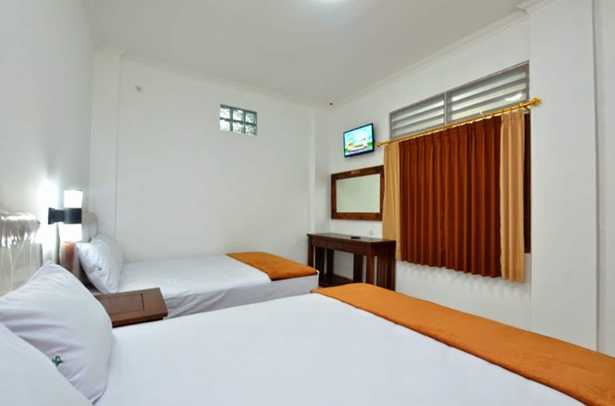 Hotel Bukit Uhud יוגיאקרטה מראה חיצוני תמונה