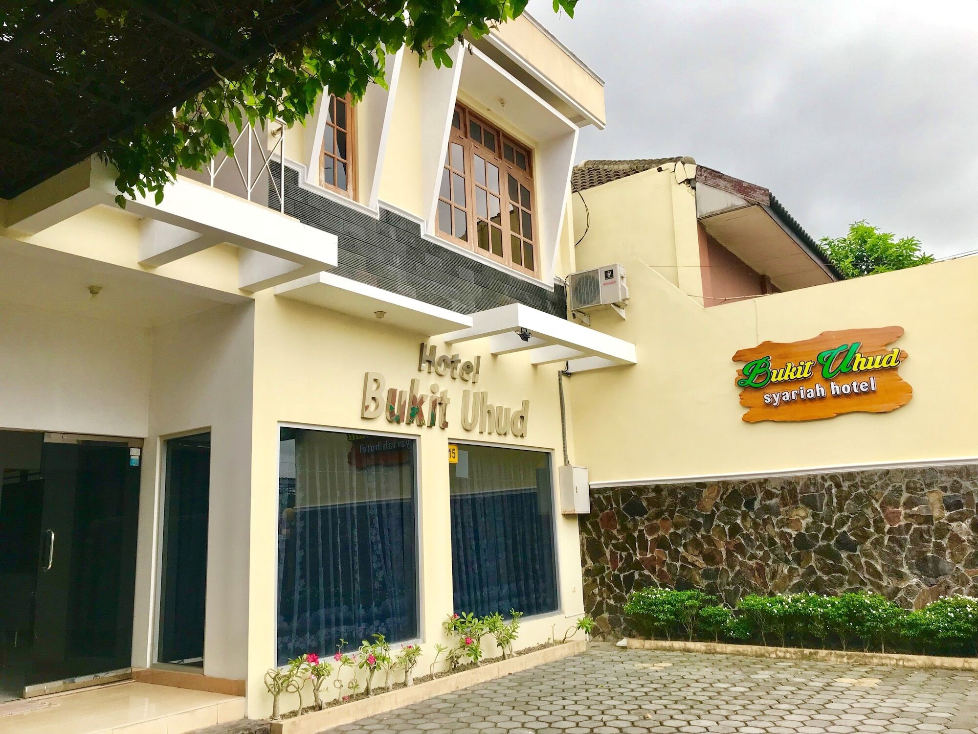 Hotel Bukit Uhud יוגיאקרטה מראה חיצוני תמונה